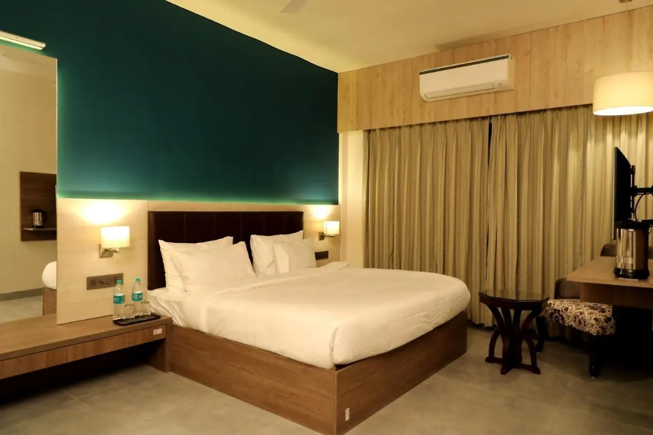 *** Hotel Solitaire Resorts Udaipur India